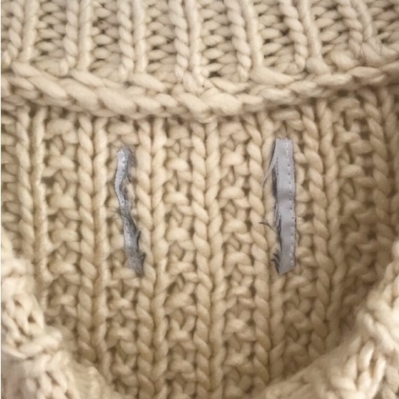 UNIF Chunky Oversize Cable Knit Sweater — XS - Picture 11 of 11